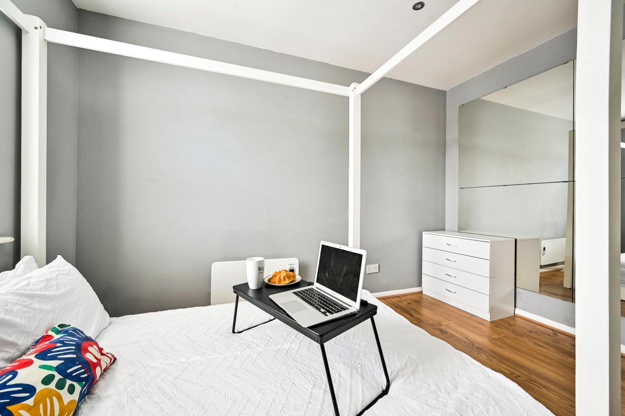 Cosy 1-Bed E15, Sleeps 4, 1 Min From Tube Station Near O2 Arena Lejlighed London Eksteriør billede